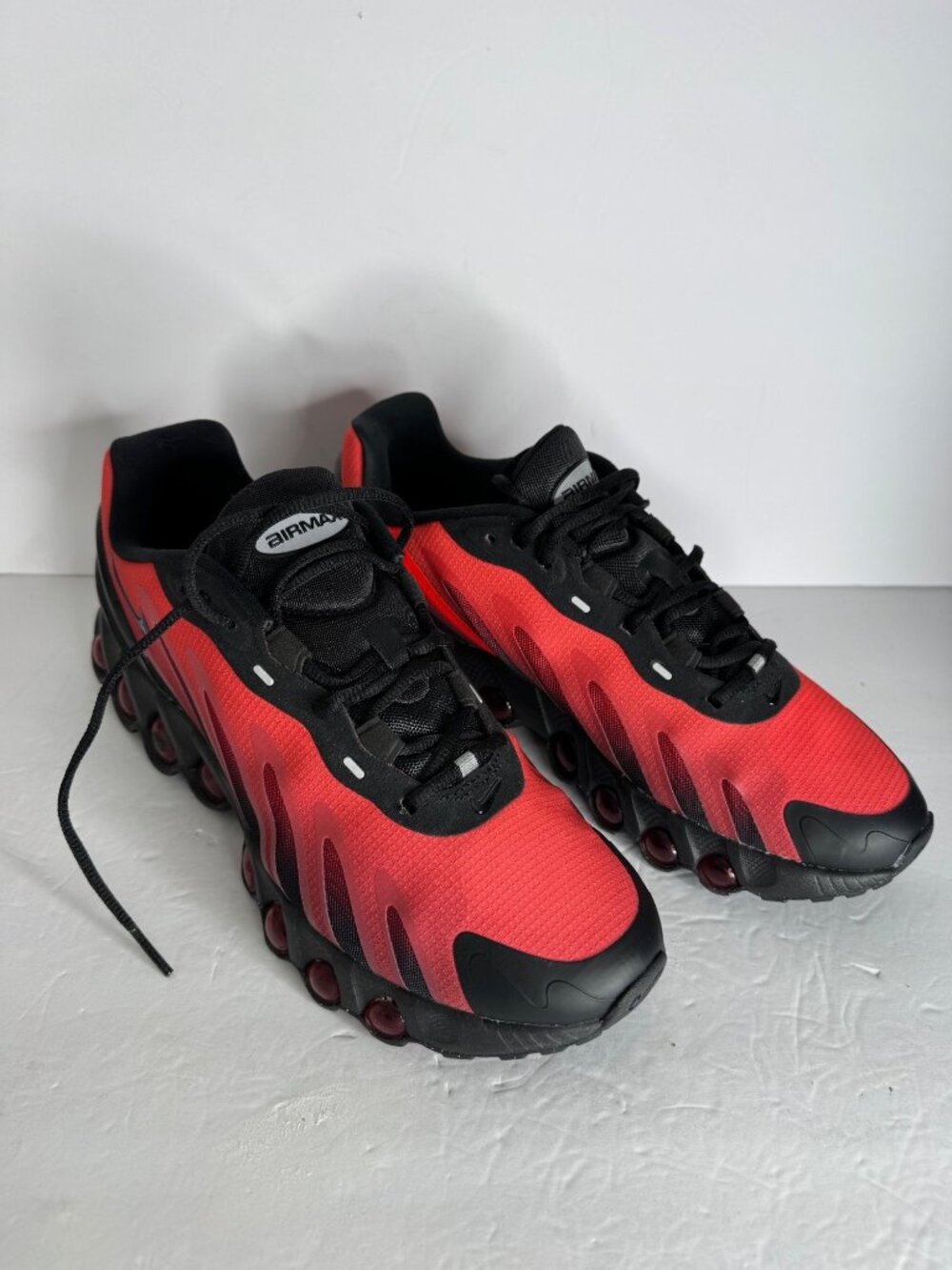 Nike Air Max DN8 Bred Sneaker Black Red EU 43 Mens 9.5 Womens 11 NIB - Picture 5 of 8